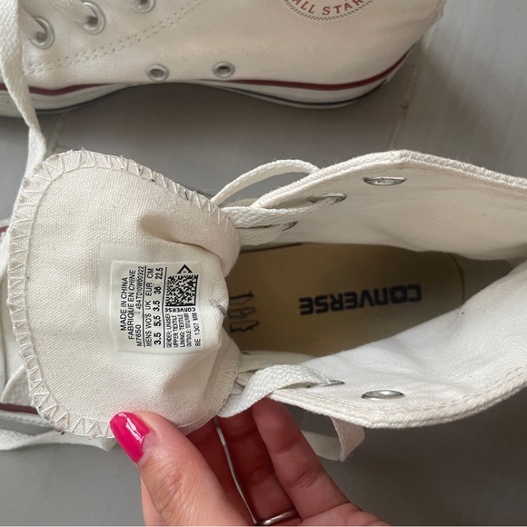 Converse - Picture 3 of 3